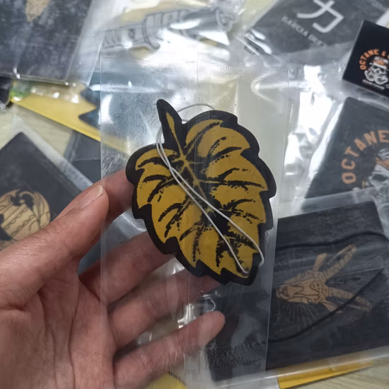 Car Hanging Perfume Air Freshener Fragrance for Gas Station Scent Papers